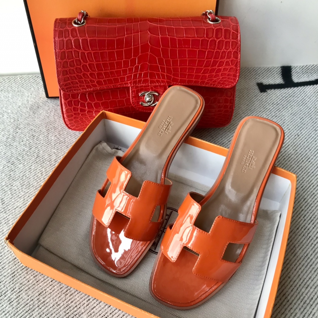 에르메스 올수공 오란 슬리퍼 샌들 페이던트 30